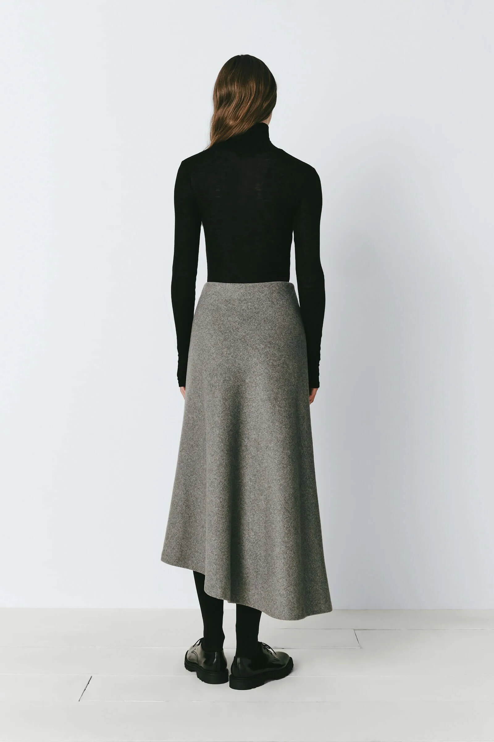 Lonide Asymmetric Skirt