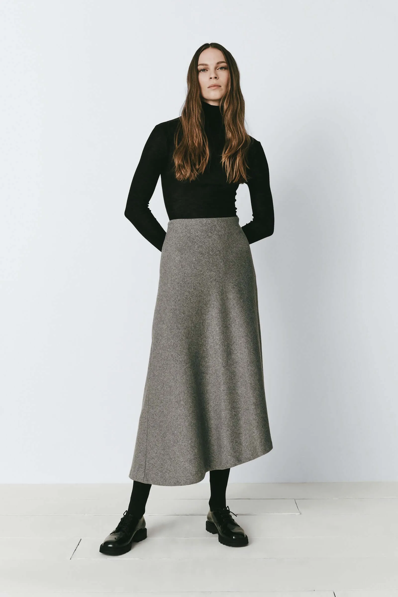 Lonide Asymmetric Skirt