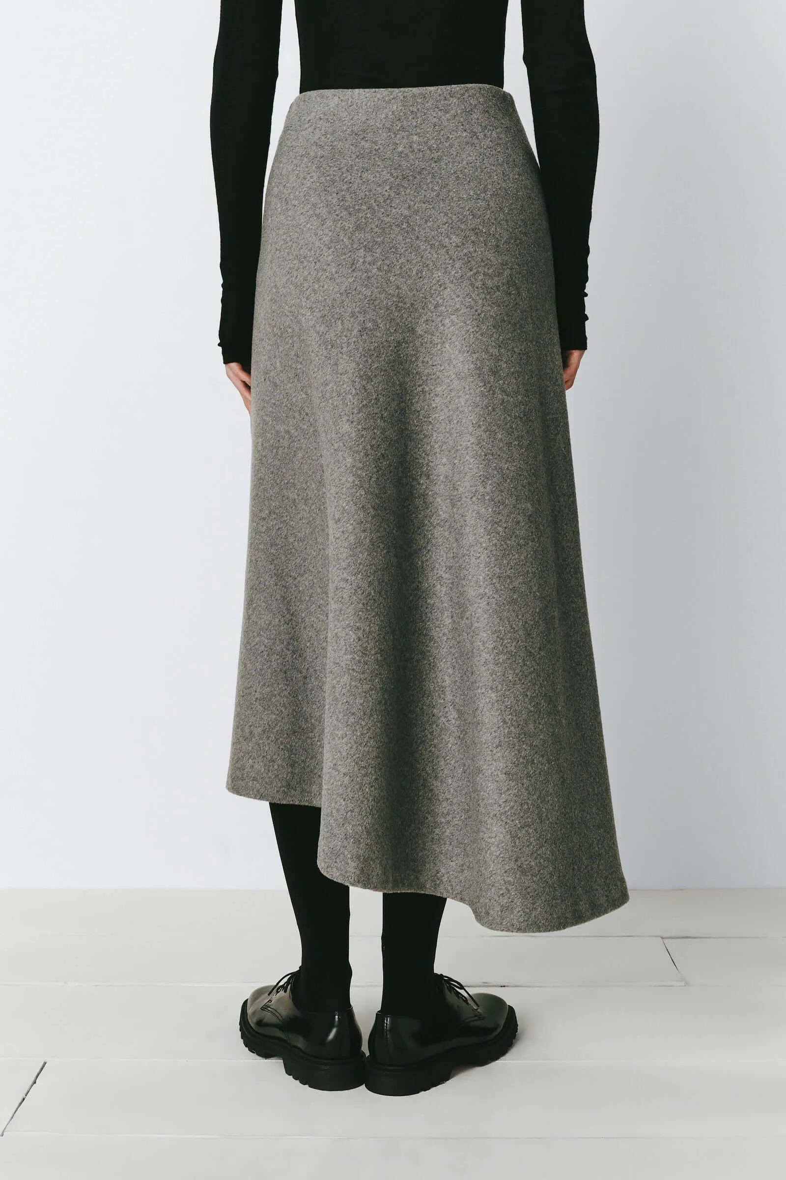 Lonide Asymmetric Skirt